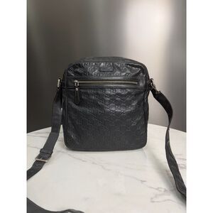 Gucci Women Pre-Loved Bag Very Good Condition